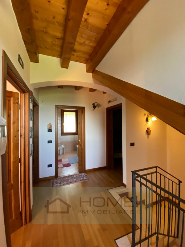 Importante struttura ricettiva/turistica country house in area parco colli euganei a 160 metri su...