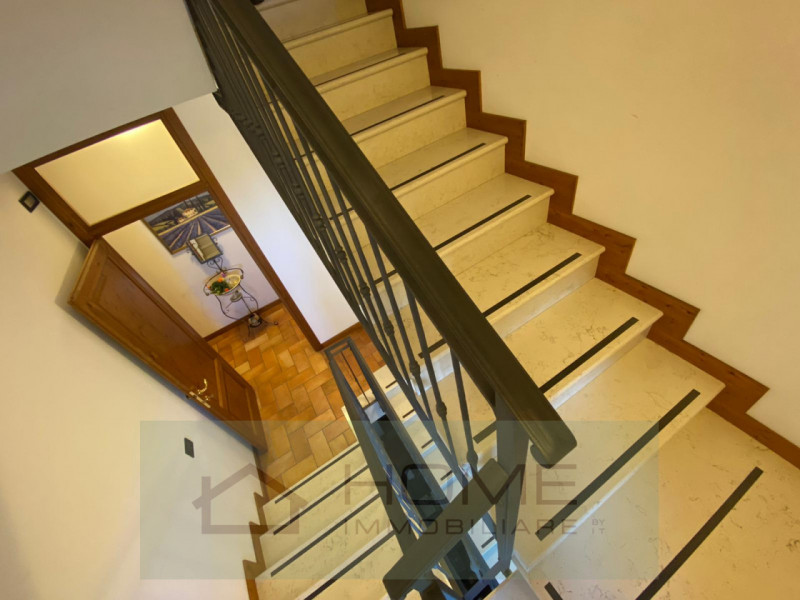 Importante struttura ricettiva/turistica country house in area parco colli euganei a 160 metri su...