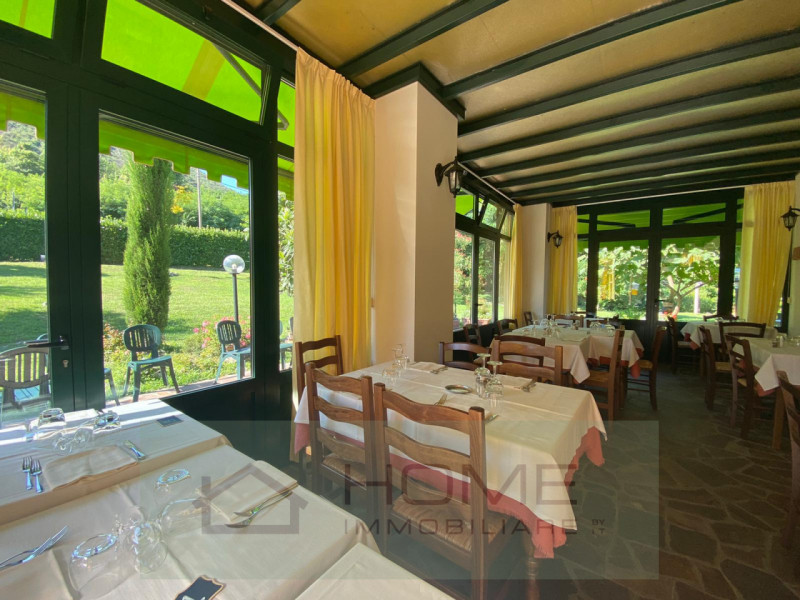 Importante struttura ricettiva/turistica country house in area parco colli euganei a 160 metri su...