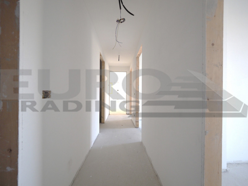 SCORZE': Loc. Peseggia, situato in zona residenziale proponiamo appartamento su palazzina di nuov...