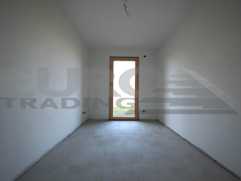 SCORZE': Loc. Peseggia, situato in zona residenziale proponiamo appartamento su palazzina di nuov...