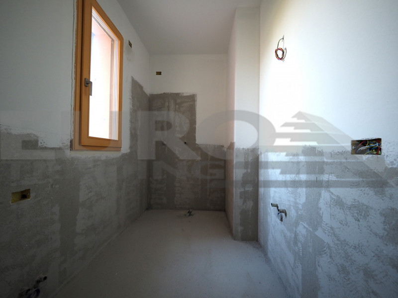 SCORZE': Loc. Peseggia, situato in zona residenziale proponiamo appartamento su palazzina di nuov...