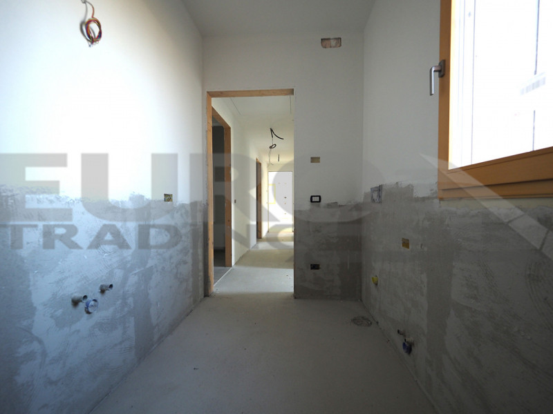 SCORZE': Loc. Peseggia, situato in zona residenziale proponiamo appartamento su palazzina di nuov...