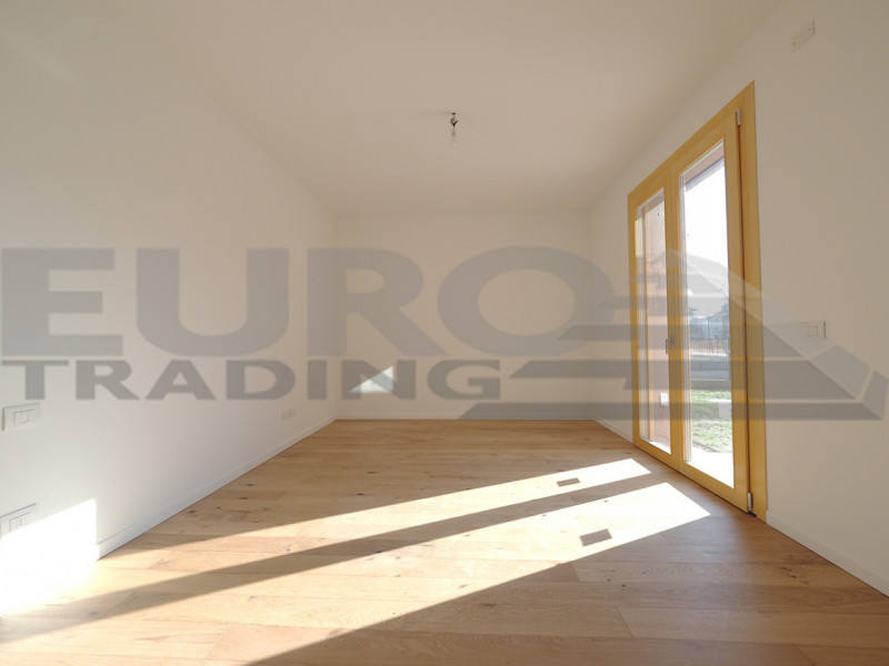 SCORZE': Loc. Peseggia, situato in zona residenziale proponiamo appartamento su palazzina di nuov...