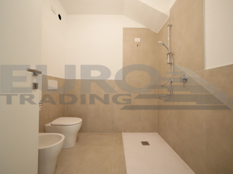 SCORZE': Loc. Peseggia, situato in zona residenziale proponiamo appartamento su palazzina di nuov...