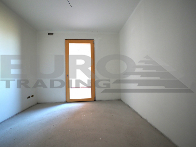 SCORZE': Loc. Peseggia, situato in zona residenziale proponiamo appartamento su palazzina di nuov...