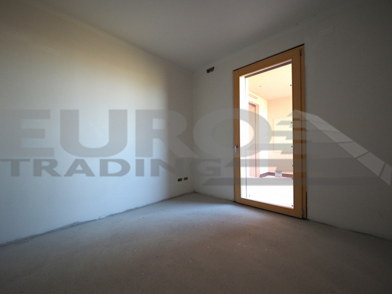 SCORZE': Loc. Peseggia, situato in zona residenziale proponiamo appartamento su palazzina di nuov...