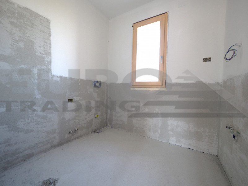 SCORZE': Loc. Peseggia, situato in zona residenziale proponiamo appartamento su palazzina di nuov...