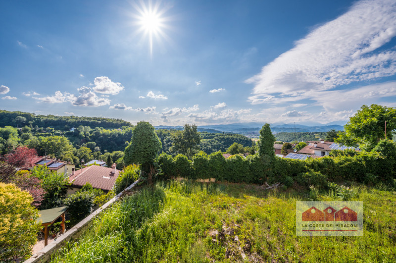 ARCUGNANO COLLINA – VILLA MONTANARI: UN GIOIELLO IN ATTESA DI RINASCERE

Adagiata sulle dolci col...