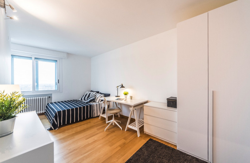 Padova - Zona Stazione

L'appartamento è situato al 18esimo ed ultimo piano in condominio dotato ...