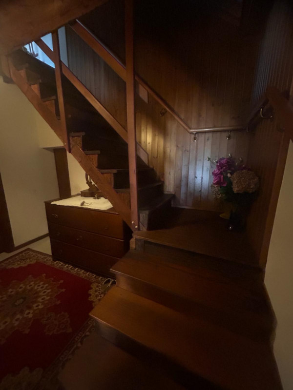 Ci troviamo a Sovizzo, più precisamente a Monte San Lorenzo; 
la località offre non solo una vist...