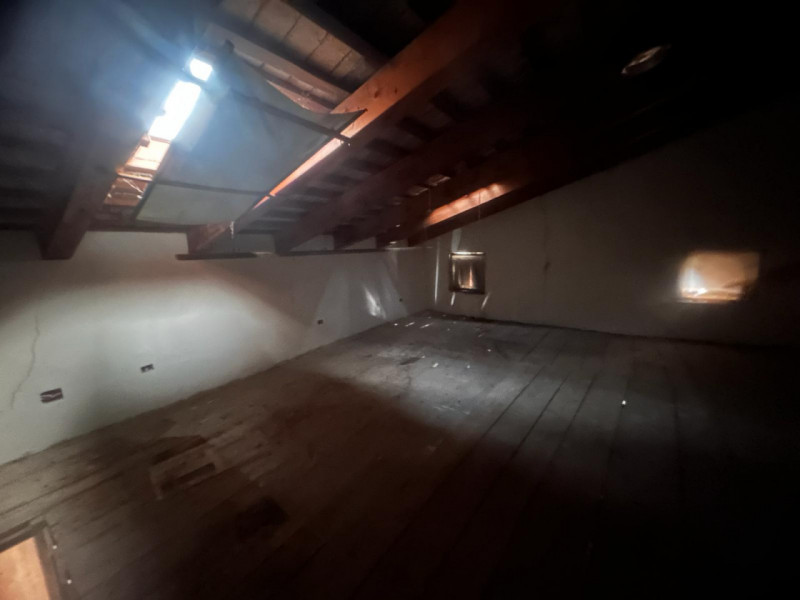 Ci troviamo a Sovizzo, più precisamente a Monte San Lorenzo; 
la località offre non solo una vist...