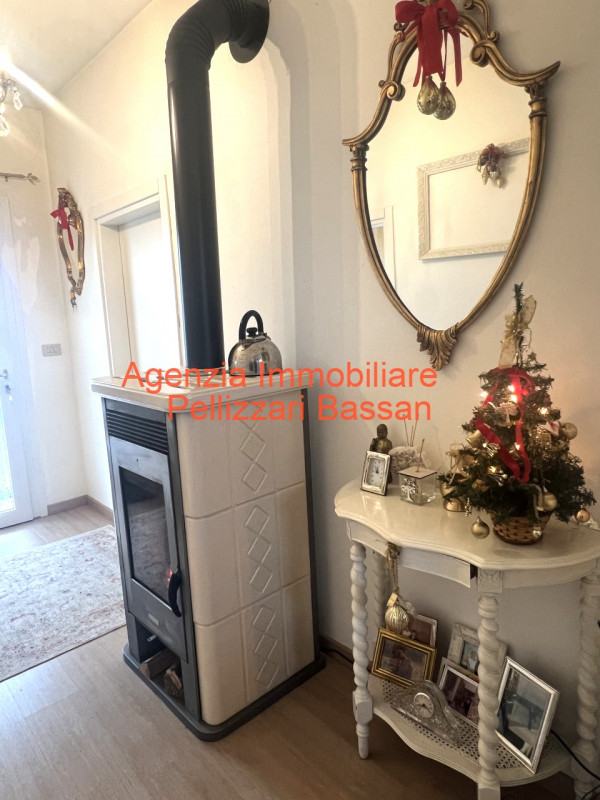 Proponiamo in vendita, nel cuore di Cusignana di Giavera del Montello, una graziosa casa singola ...