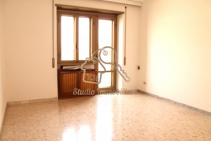 Roma Affitto Appartamento trilocale