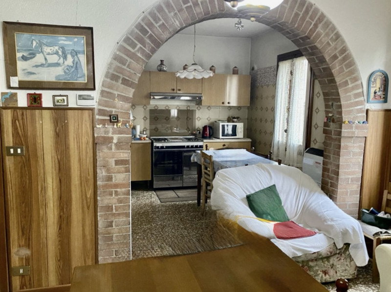 (Per INFO 3316190143) A Castelfranco Veneto, in frazione Treville, proponiamo in vendita casa sin...