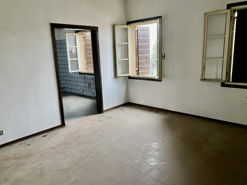 (Per INFO 3316190143) A Castelfranco Veneto, in frazione Treville, proponiamo in vendita casa sin...