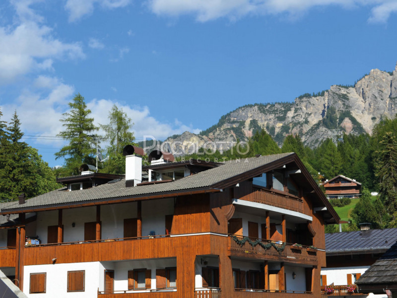 Rif. A5043 - Cortina d'Ampezzo - Appartamento in affitto - Centrale e panoramica posizione

DISPO...