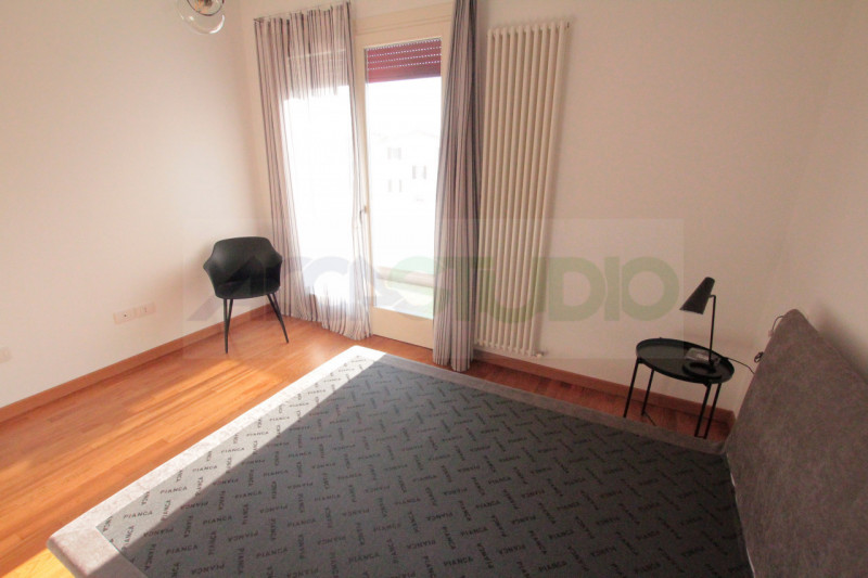 Bressanvido - Poianella: in piccola palazzina di sole 5 unità abitative posto al secondo e ultimo...