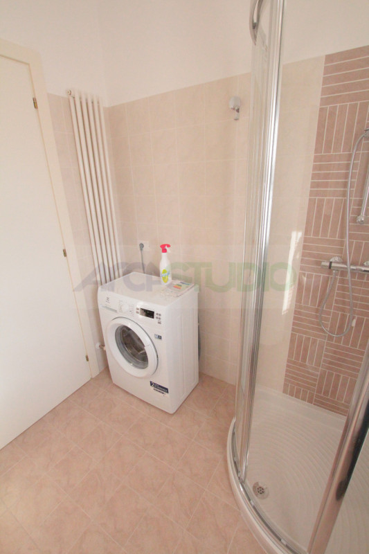 Bressanvido - Poianella: in piccola palazzina di sole 5 unità abitative posto al secondo e ultimo...