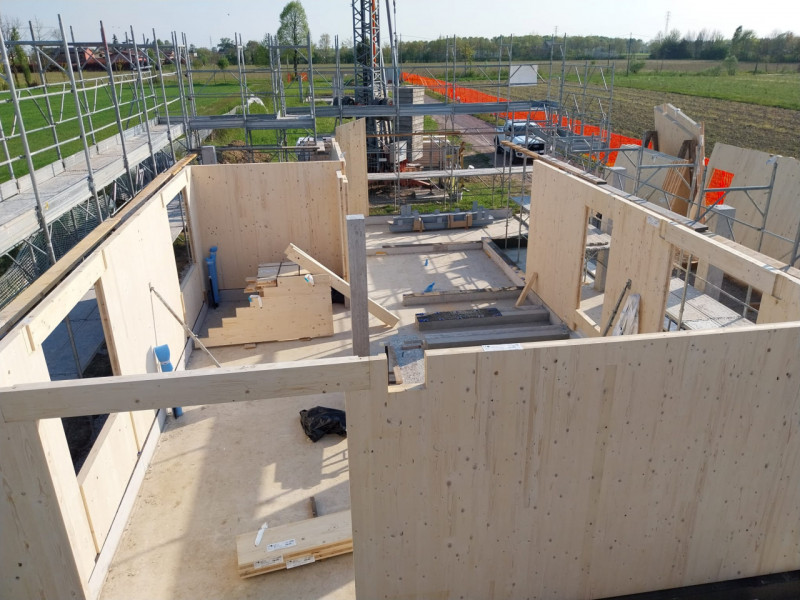 proponiamo interessante VILLA SINGOLA costruite con il criterio della BIOEDILIZIA, poste a circa ...