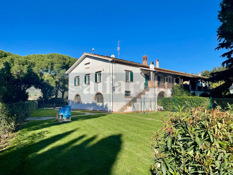Castiglione della Pescaia Vendita Appartamento più di 5 locali