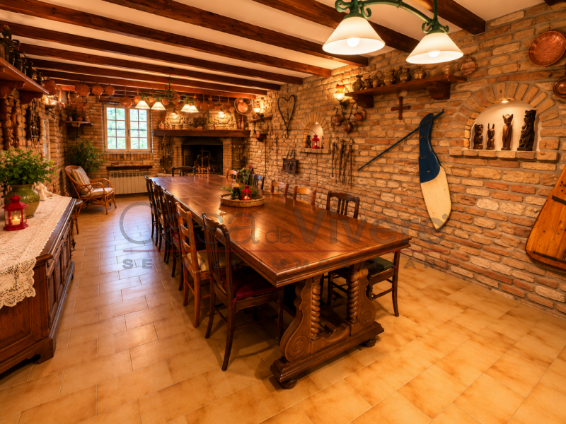 VILLA SINGOLA DI OLTRE 400 MQ CON PARCO DI OLTRE 9.000 MQ, LAGHETTO, DEPENDANCE E POTENZIALE PER ...