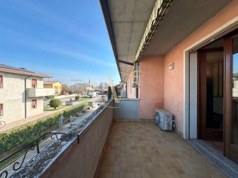 L'immobile è situato nel Comune di Montegaldella, più precisamente in Via Monte Grappa 14. 
La zo...