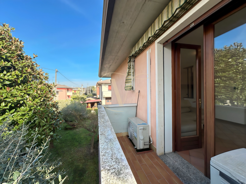 L'immobile è situato nel Comune di Montegaldella, più precisamente in Via Monte Grappa 14. 
La zo...