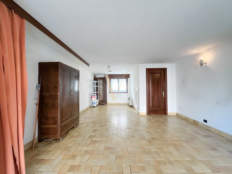 L'immobile è situato nel Comune di Montegaldella, più precisamente in Via Monte Grappa 14. 
La zo...