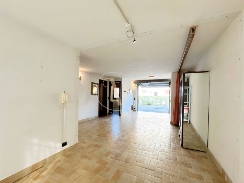 L'immobile è situato nel Comune di Montegaldella, più precisamente in Via Monte Grappa 14. 
La zo...