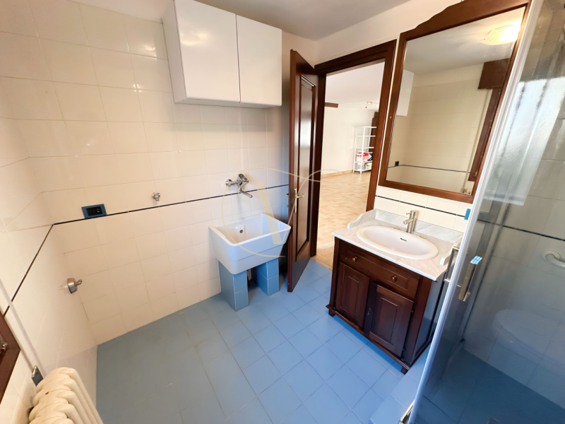 L'immobile è situato nel Comune di Montegaldella, più precisamente in Via Monte Grappa 14. 
La zo...