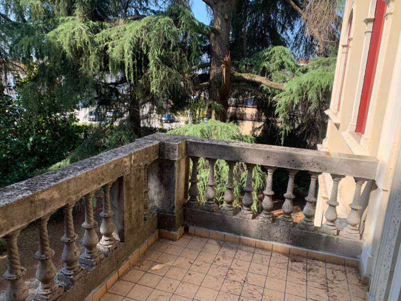 Benvenuti in questa meravigliosa villa d'epoca situata nel cuore del centro di Noventa Vicentina....