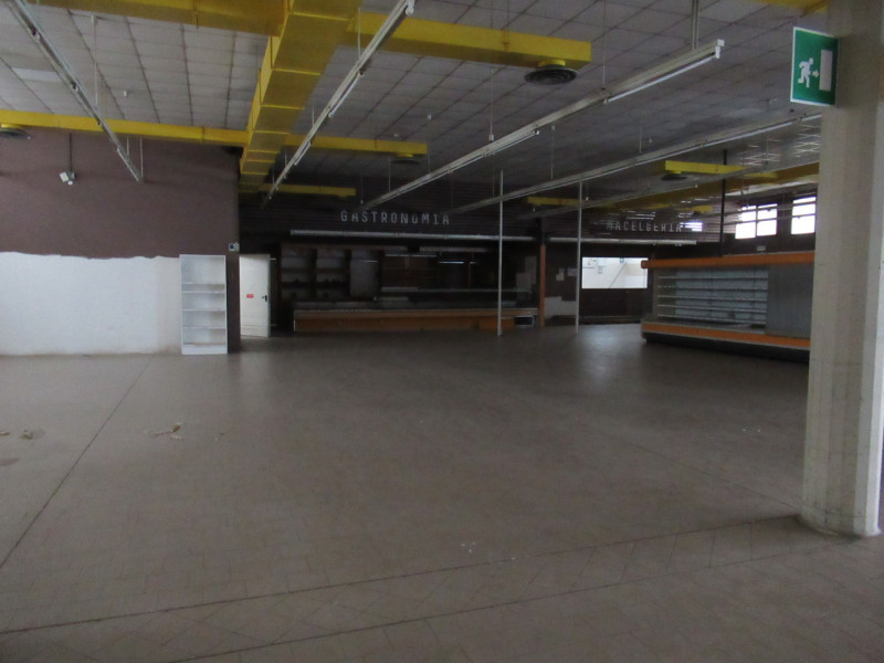 A Venturali di Villorba (TV), proponiamo in vendita spazio commerciale predisposto per l'attività...