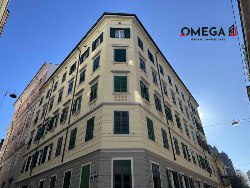 Trieste Vendita Magazzino