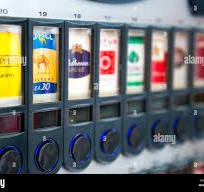 NEL CENTRO STORICO ,PIAZZE CEDESI AVVIATISSIMO TABACCHI CON CON SUPERENALOTTO E GRATTA EVINCI ALT...