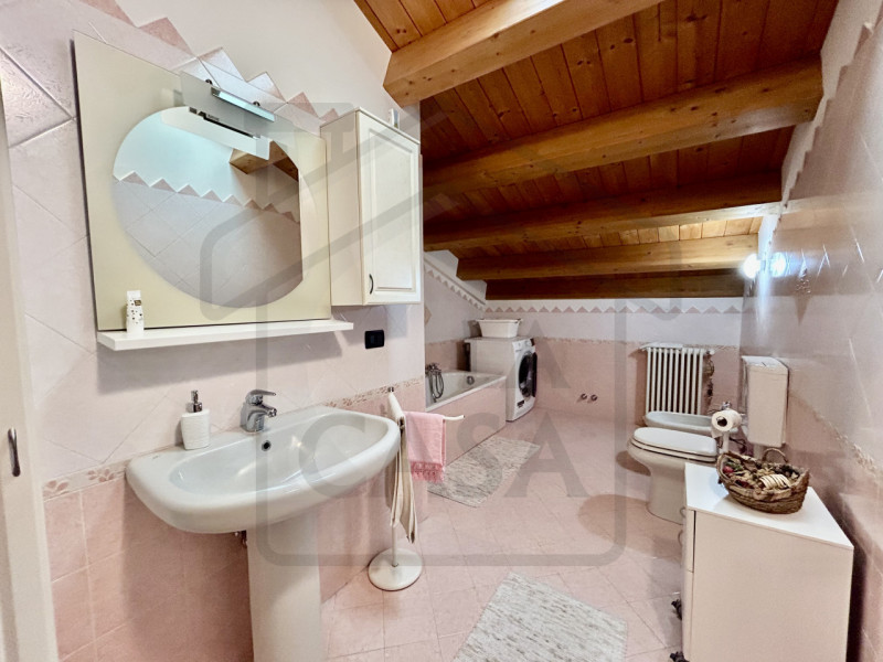 ABANO TERME - In una tranquilla zona residenziale di Abano Terme, nel cuore del ricercato quartie...