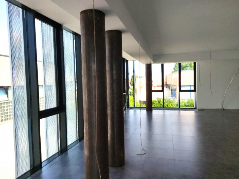 Rif. UFF13 (per info 338 9387816 Matteo)

Spazi direzionali in stabile di nuova costruzione in af...