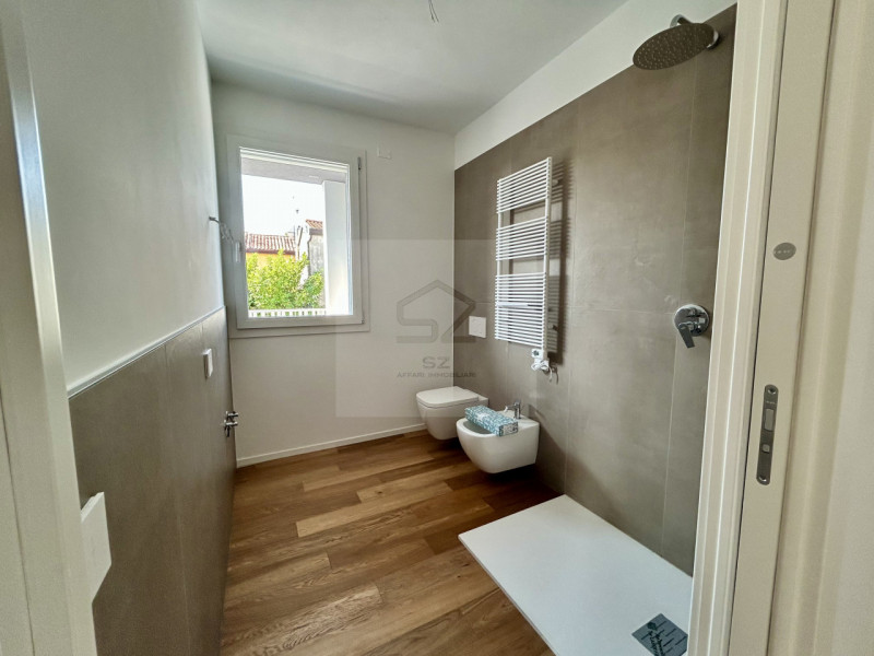 Padova - Madonna Pellegrina

APPARTAMENTO NUOVO CLASSE A4 3 CAMERE E TERRAZZO ABITABILE

Comoda a...