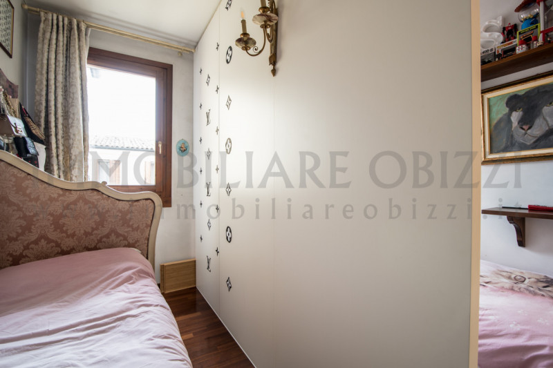 PADOVA - CENTRO STORICO - RIVIERE - Proponiamo in vendita soluzione indipendente di circa 300mq i...