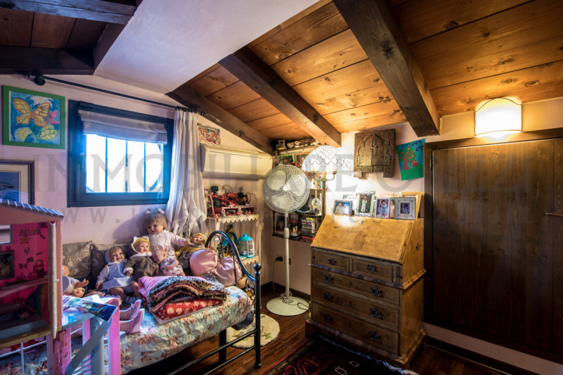 PADOVA - CENTRO STORICO - RIVIERE - Proponiamo in vendita soluzione indipendente di circa 300mq i...