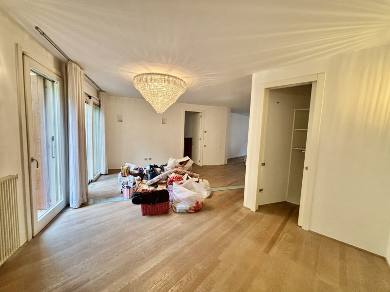 PADOVA - CENTRO STORICO - RIVIERE - Proponiamo in vendita soluzione indipendente di circa 300mq i...