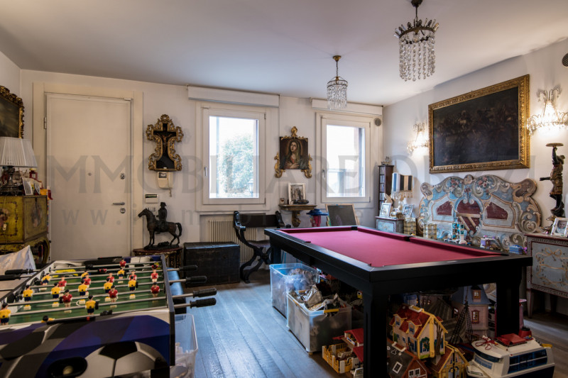 PADOVA - CENTRO STORICO - RIVIERE - Proponiamo in vendita soluzione indipendente di circa 300mq i...