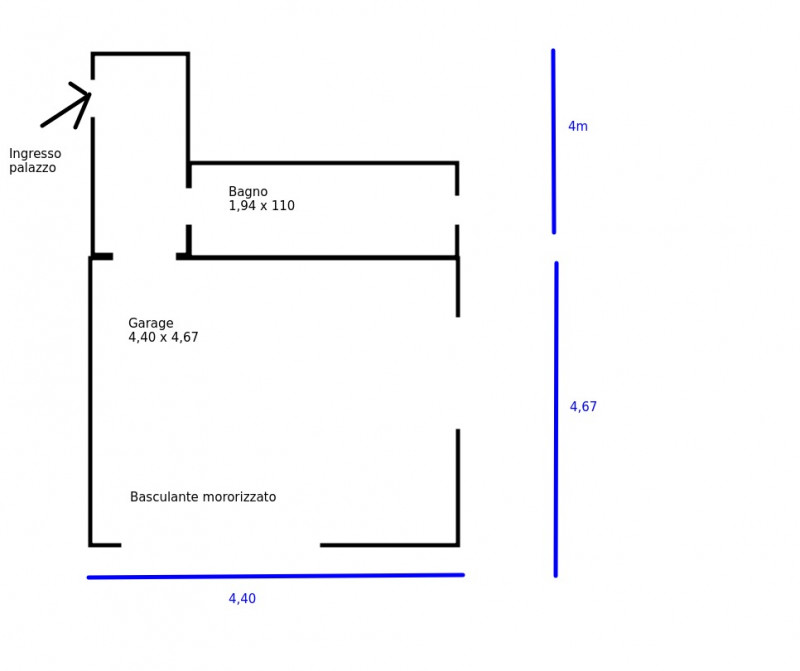 Appartamento su piccola palazzina composto da soggiorno cucina separata tre camere da letto due b...