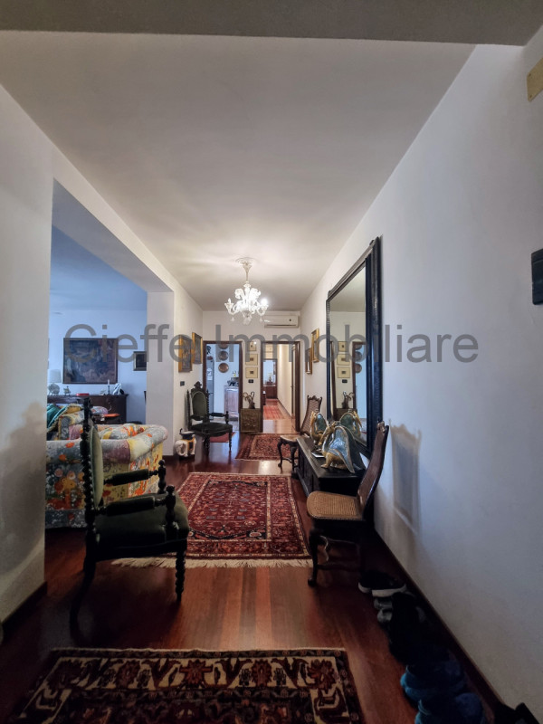 Situato nel cuore di Padova, nella rinomata zona di Corso Milano, proponiamo in vendita la nuda p...