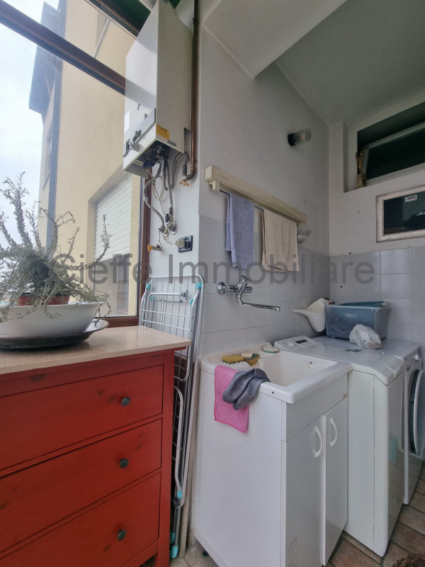 Situato nel cuore di Padova, nella rinomata zona di Corso Milano, proponiamo in vendita la nuda p...