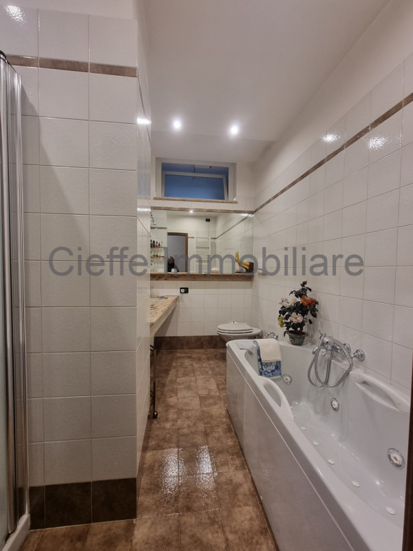 Situato nel cuore di Padova, nella rinomata zona di Corso Milano, proponiamo in vendita la nuda p...