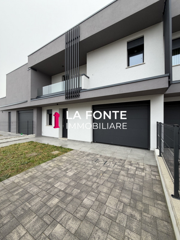 CAPRICCIO DI VIGONZA - NUOVE PORZIONI DI QUADRIFAMILIARI. Queste residenze, sviluppate su due pia...