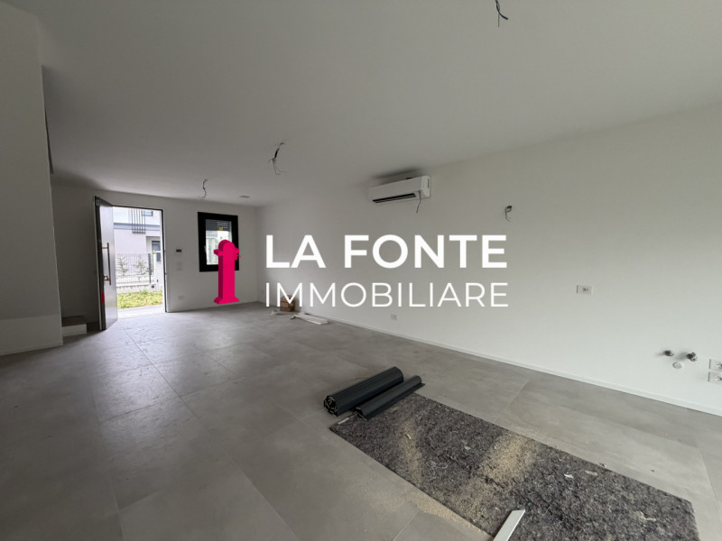 CAPRICCIO DI VIGONZA - NUOVE PORZIONI DI QUADRIFAMILIARI. Queste residenze, sviluppate su due pia...