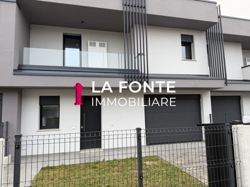 CAPRICCIO DI VIGONZA - NUOVE PORZIONI DI QUADRIFAMILIARI. Queste residenze, sviluppate su due pia...