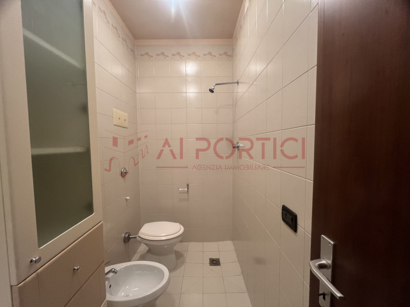 Comune di PIOVE DI SACCO: A soli 4 km dal centro di Piove di Sacco, proponiamo APPARTAMENTO ARRED...